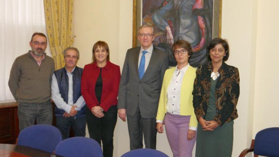 O conselleiro de asuntos culturais e de educación da Embaixada alemá visitou a Facultade de Filoloxía O conselleiro de asuntos culturais e de educación da Embaixada alemá visitou a Facultade de Filoloxía