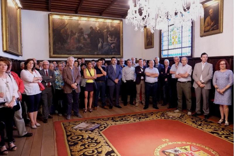 Rosa Crujeiras asume a Vicerreitoría de Comunicación e Coordinación apelando a unha universidade “en constante avance” Rosa Crujeiras asume a Vicerreitoría de Comunicación e Coordinación apelando a unha universidade “en constante avance”