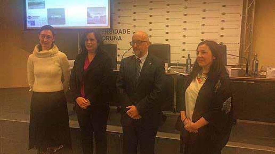 Representantes académicos da USC e da UDC presentaron o novo grao na Coruña Representantes académicos da USC e da UDC presentaron o novo grao na Coruña