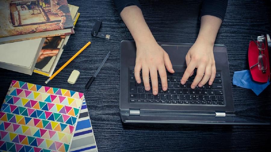 O 41% dos proxenitores informa de que os menores conéctanse diariamente. FOTO: Pixabay O 41% dos proxenitores informa de que os menores conéctanse diariamente. FOTO: Pixabay
