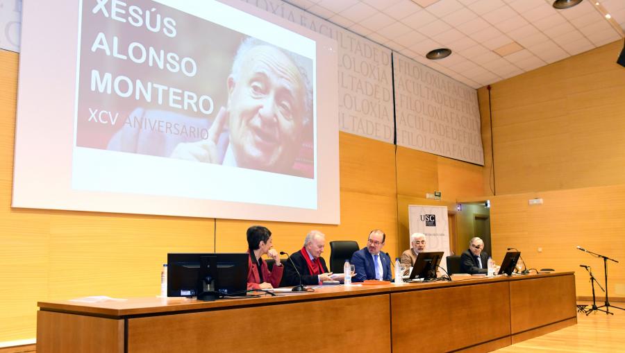 Dolores Vilavedra, Xesús Alonso Montero, Antonio López, Elias Feijó e Francisco Cidrás. FOTO: Santi Alvite Dolores Vilavedra, Xesús Alonso Montero, Antonio López, Elias Feijó e Francisco Cidrás. FOTO: Santi Alvite