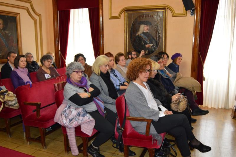 O Concello de Lugo recoñece o traballo da Comisión de Igualdade de Xénero da EPS de Enxeñaría da USC co premio Entre Mulleres O Concello de Lugo recoñece o traballo da Comisión de Igualdade de Xénero da EPS de Enxeñaría da USC co premio Entre Mulleres