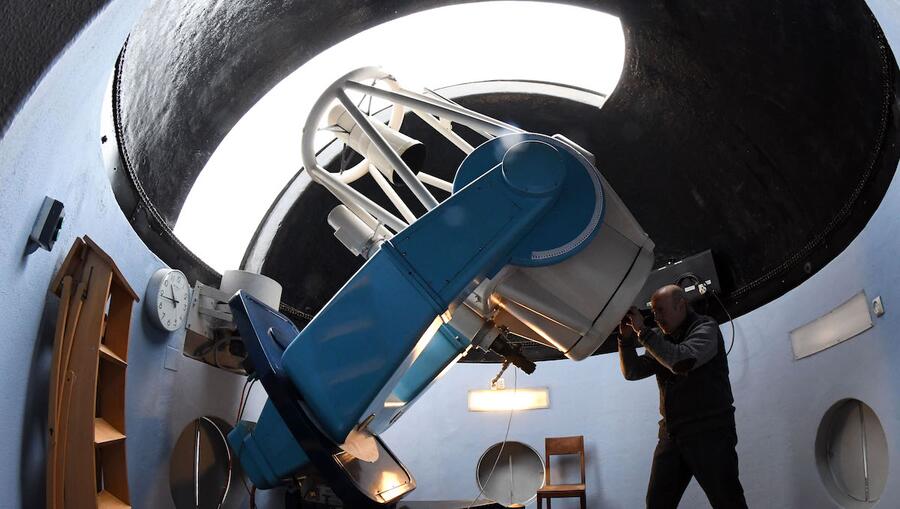Telescopio RITCHEY-CHRETIEN de 0,62m. de apertura e 6,20m. de distancia focal Telescopio RITCHEY-CHRETIEN de 0,62m. de apertura e 6,20m. de distancia focal