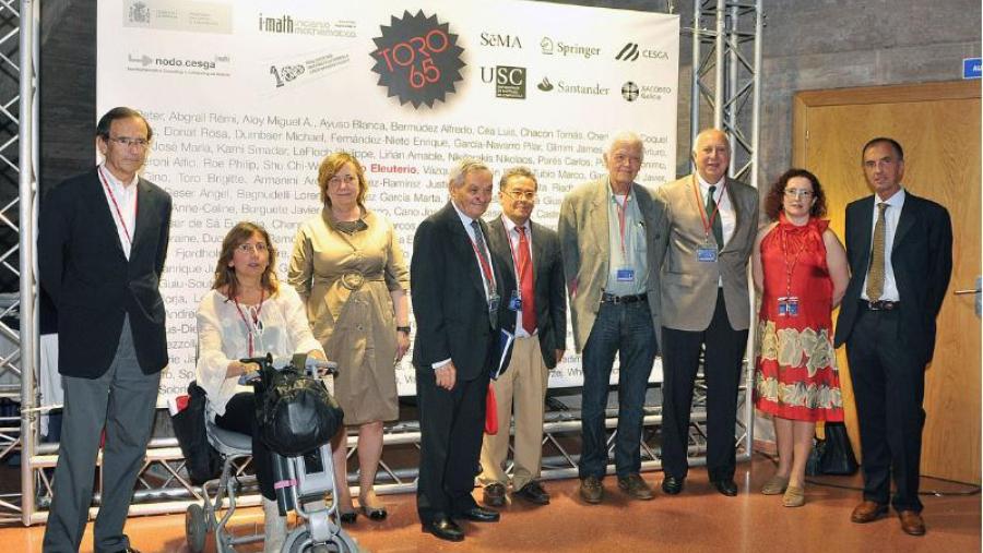 Comezou na USC un encontro internacional con expertos de primeira orde en enxeñaría e matemáticas Comezou na USC un encontro internacional con expertos de primeira orde en enxeñaría e matemáticas