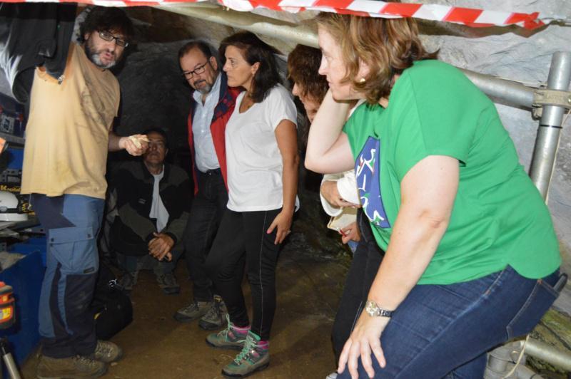Cova Eirós revela a forma de vida dos neandertais no Paleolítico medio en Galicia e dá conta da súa complexidade tecnolóxica e pericia técnica Cova Eirós revela a forma de vida dos neandertais no Paleolítico medio en Galicia e dá conta da súa complexidade tecnolóxica e pericia técnica