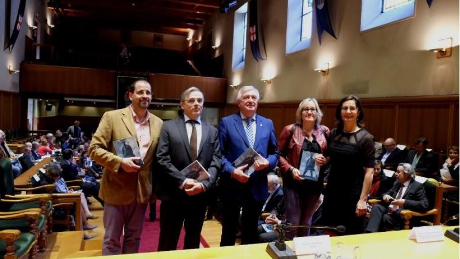 A USC conmemora o Día das Letras Galegas cun acto literario dedicado a Carlos Casares A USC conmemora o Día das Letras Galegas cun acto literario dedicado a Carlos Casares