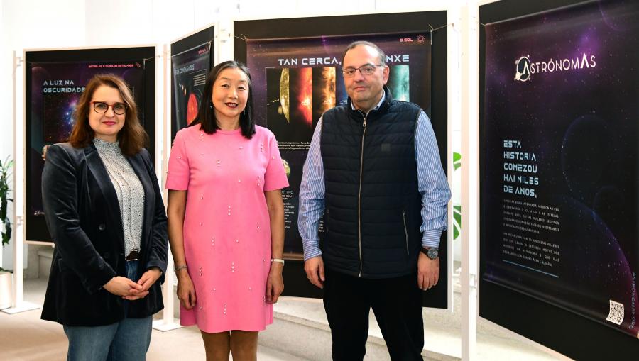 De esquerda a dereita, Désirée Mª Domínguez Pallas, Josefina Ling Ling e Gumersindo Feijoo. FOTO: Santi Alvite De esquerda a dereita, Désirée Mª Domínguez Pallas, Josefina Ling Ling e Gumersindo Feijoo. FOTO: Santi Alvite