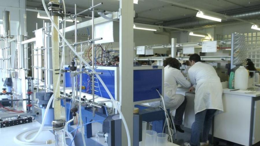 Tres iniciativas investigadoras da USC conseguen as axudas da Fundación BBVA Tres iniciativas investigadoras da USC conseguen as axudas da Fundación BBVA