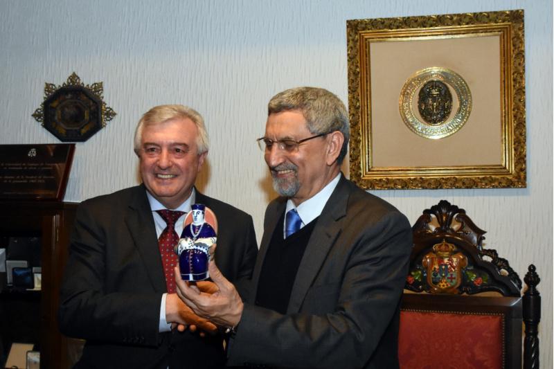O presidente de Cabo Verde, Jorge de Almeida fonseca, visita a Universidade de Santiago