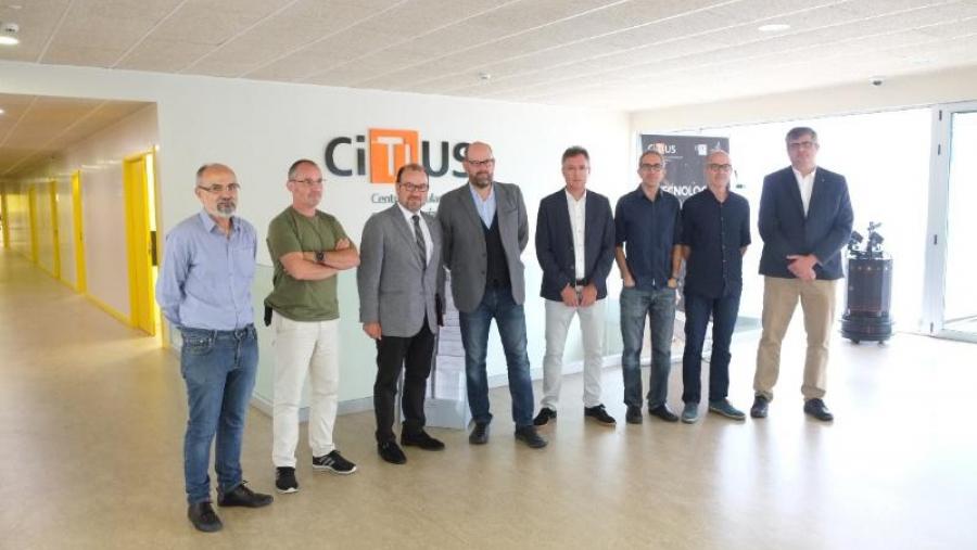 A visita comezou nas instalacións do CiTIUS. Foto: Servimav-USC