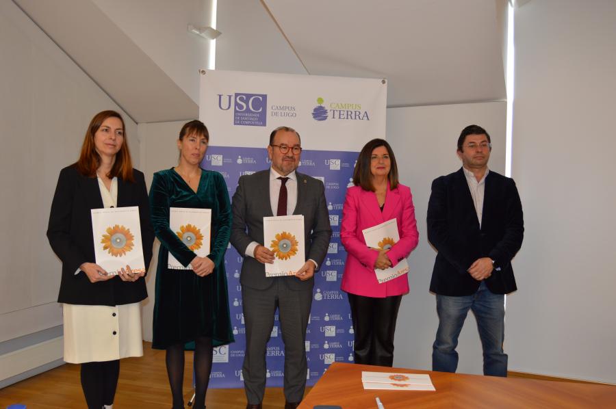 Elena Pérez, Carlota López, Antonio López, Ángeles Romero e Francisco Fraga conformaron o xurado do XXIV Premio Aresa