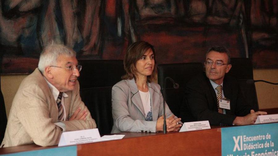 O encontro inaugurouse na Facultade de Ciencias Económicas e Empresariais (Foto: SERVIMAV-USC)