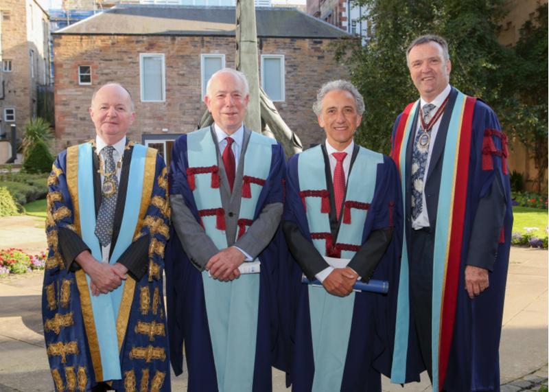 O catedrático Pedro Diz Dios, membro de honra do Real Colexio de Cirurxiáns de Edimburgo