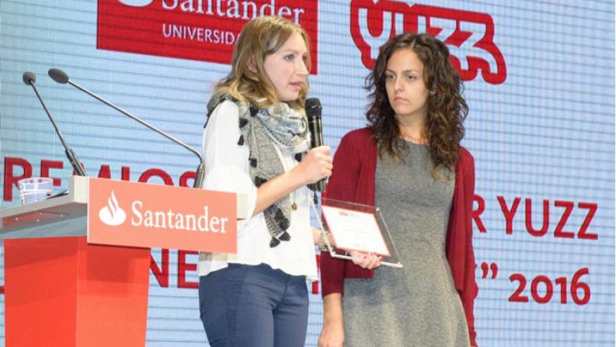 As emprendedoras do Centro Yuzz Santiago Matilde Durán Lobato e Sofía Mendes Saraiva gañan o Yuzz Muller