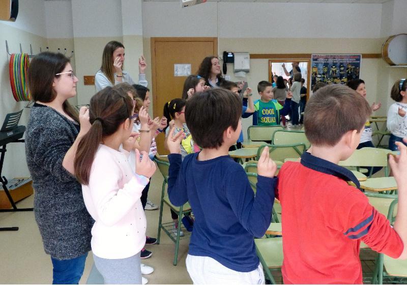 A música como medio de concienciación social, unha experiencia da USC no CEIP López Ferreiro