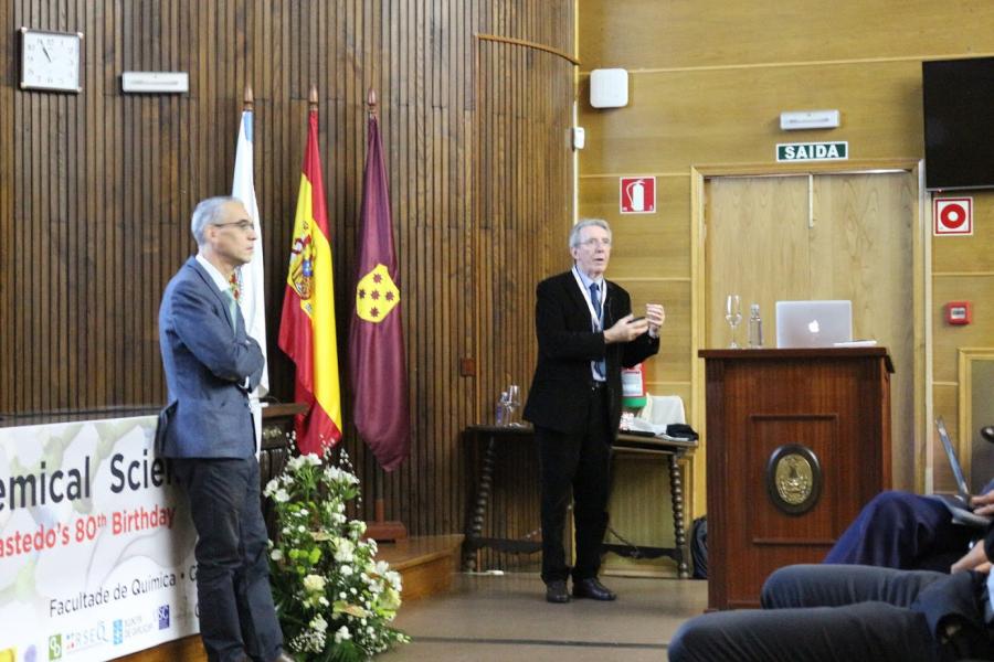 Momento del Encontro de Jean-Pierre Sauvage con estudiantes de secundaria