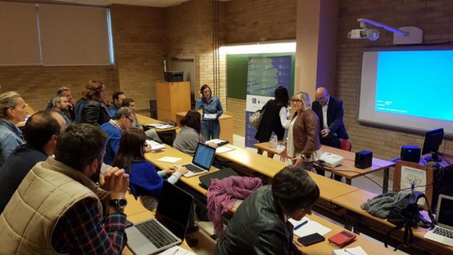 Silva dá a benvida aos participantes na xornada de clausura deste foro sobre docencia universitaria non presencial