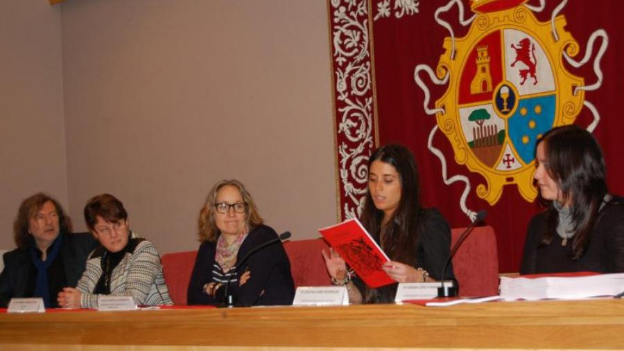 Rodriguez, González, Silva, Fiaño e López, na presentación do último número de 'Evohé', a revista cultural do campus de Lugo