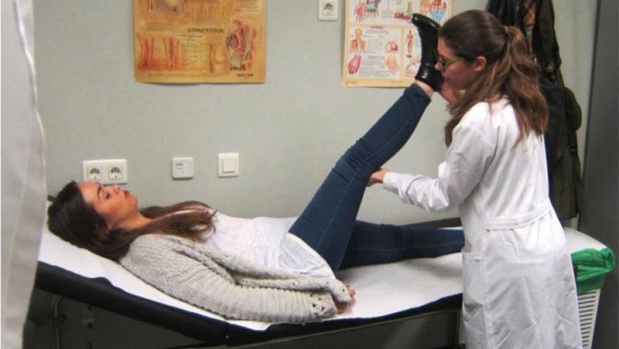 Detalle dunha das exploracións realizadas nas 100 consultas instaladas ao longo de todo o día