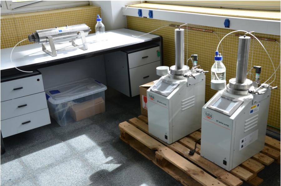 Crude oil recovery test equipment