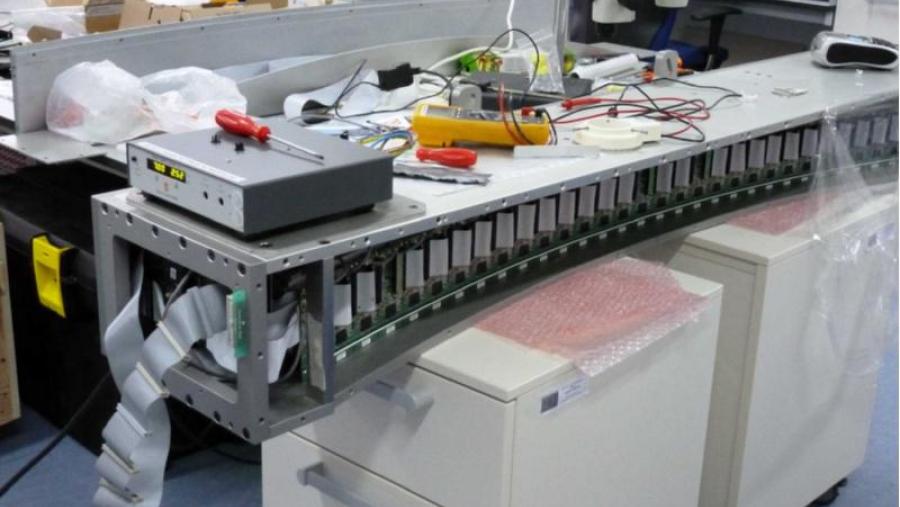 O sistema completamente ensamblado no laboratorio do grupo durante as probas da electrónica