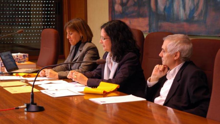 De dereita a esquerda, Ceferino Díaz, Sara Cantorna e Emilia Vázquez