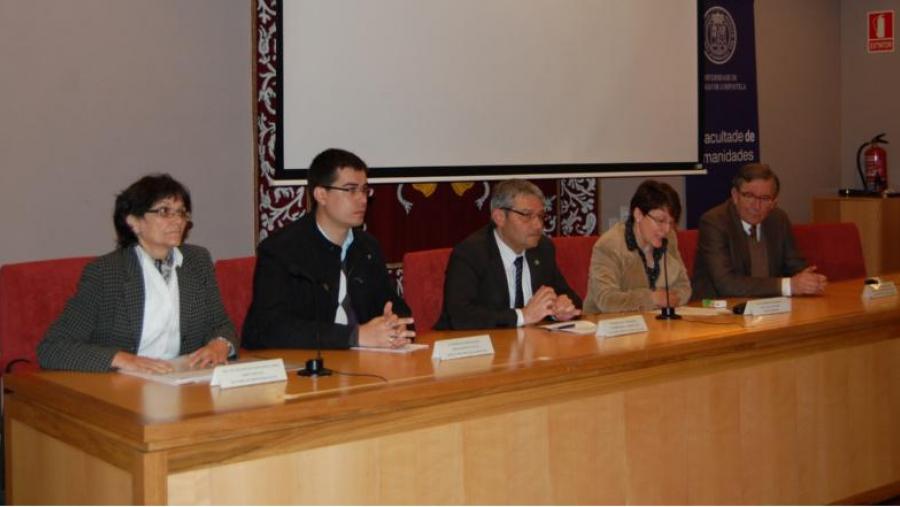 De esquerda a dereita, Mª Concepción Fernández, Mario Outeiro, Pedro García Herradón, José Carlos Rdoríguez Andina e Mª Isabel González, durante a inauguración do VIII Curso de Primavera da USC en...
