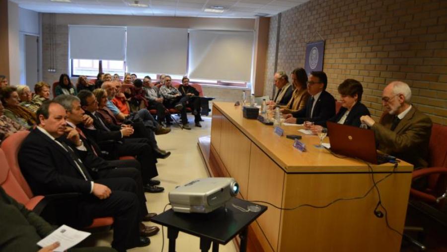 Zeans, Méndez, Bueno, González e Arias, no acto académico co gallo do patrón de Humanidades