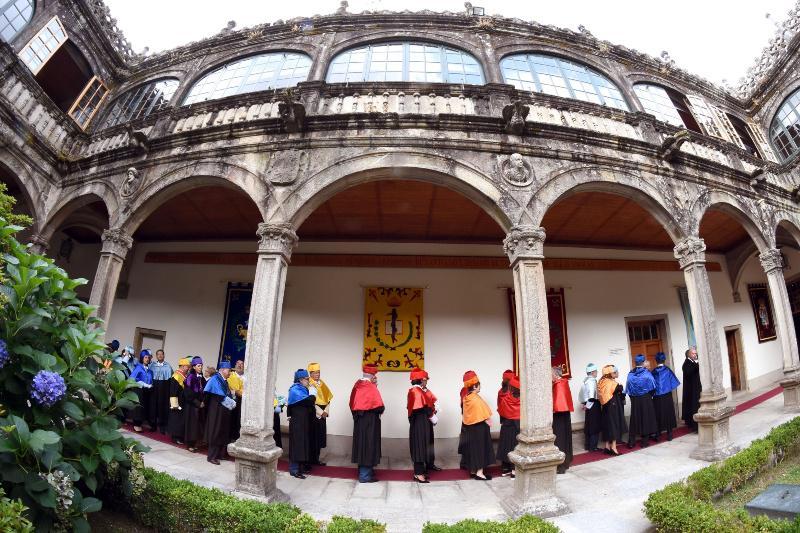 O reitor Antonio López apela a recuperar “o valor dos rendementos” como fin último da universidade 