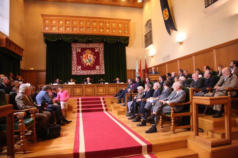 A Universidade de Santiago homenaxeou ao profesor Gómez Segade