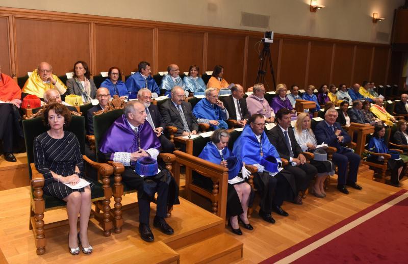 O reitor Antonio López apela a recuperar “o valor dos rendementos” como fin último da universidade 