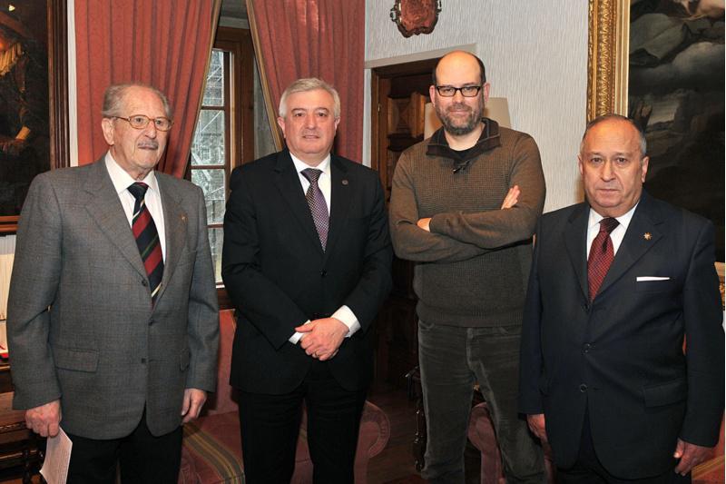 Un libro explora a historia de La Cátedra de Farmacología de la Facultad de Medicina de Santiago de Compostela