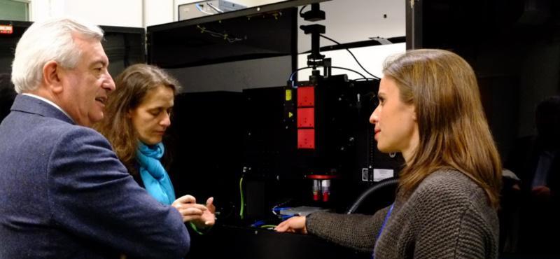 O reitor visitou o Laboratorio Láser de Aceleración e Aplicacións da USC, unha instalación singular en España