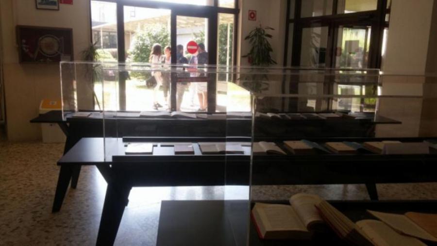 Detalle da mostra en Ciencias da Educación