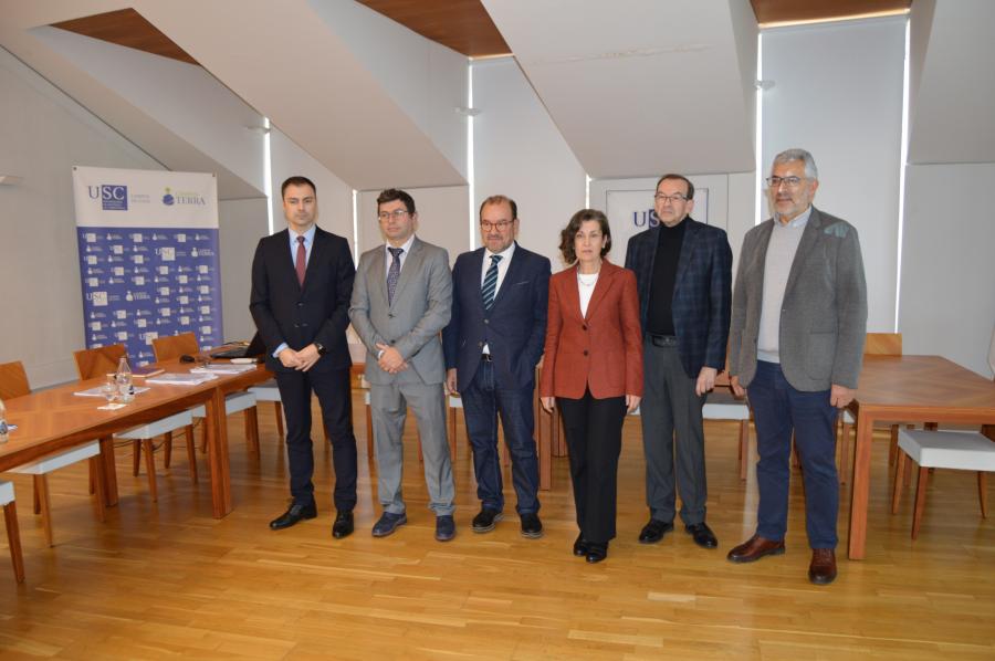 Rivera, Fraga, López, López Mosquera, Díez de Castro e Fernández, na reunión da Comisión Reitora do Campus Terra