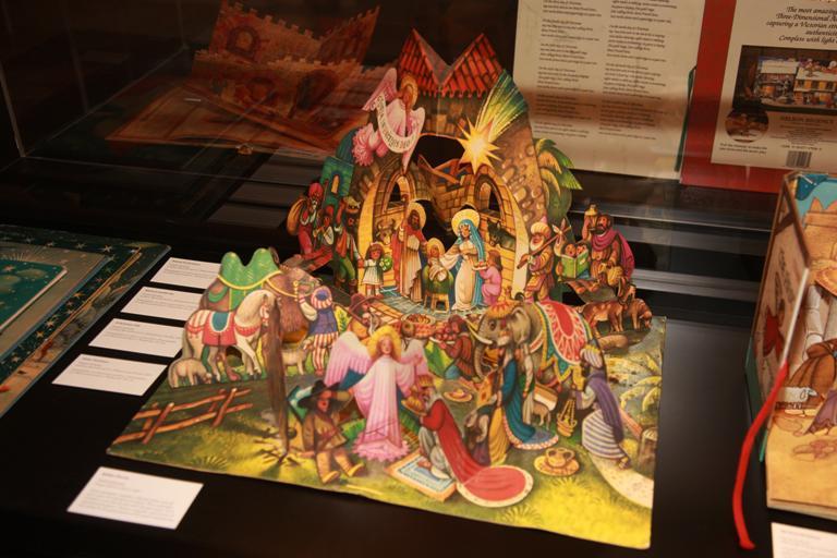 A Biblioteca Internacional da Diversidade Cultural da USC acolle, por primeira vez en España, a colección Betty Tisinger de libros despregables 