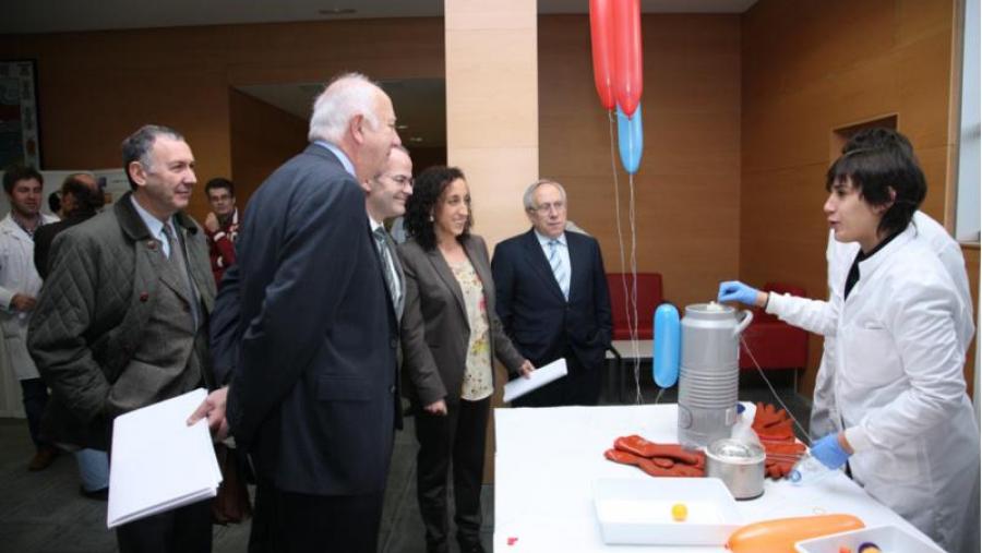 Máis de medio millar de escolares de Santiago e a súa comarca se achegaron á Química a través das visitas ao CIQUS