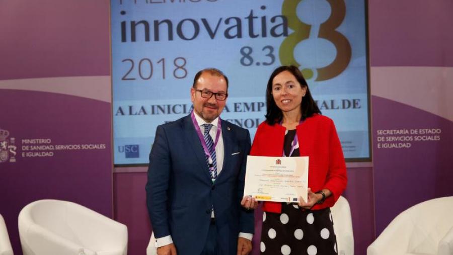 O reitor Antonio López con carmen Álvarez, unha das promotoras de HGBeyond. Foto: Alberto Carrasco