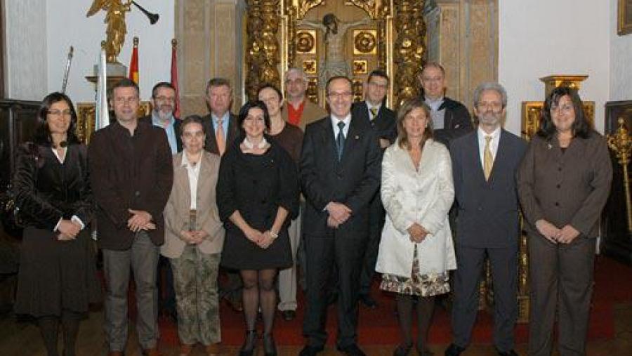 Celebrada a toma de posesion da directora da Escola Universitaria de Enfermaria, Maria Jesus Nuñez