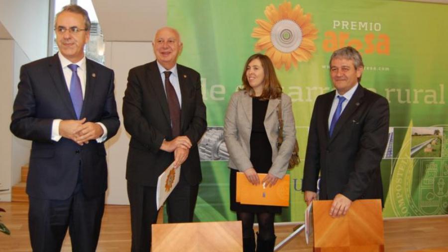 De esquerda a dereita, Segundo Píriz, Juan Casares, Carlota López e Pedro García Herradón, durante a comunicación do ditame do xurado da XIII edición dos Premios Aresa ao Desenvolvemento Rural