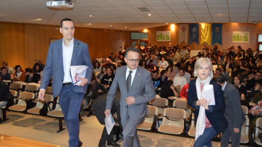 González, Bueno e Toca, antes da apertura da xornada