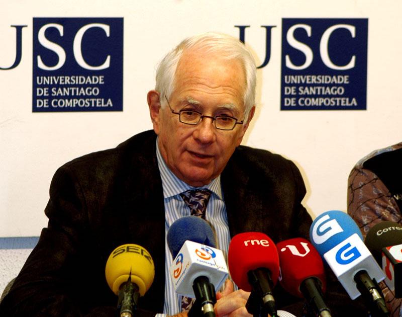 Sheldon Lee Glashow en la rueda de prensa
