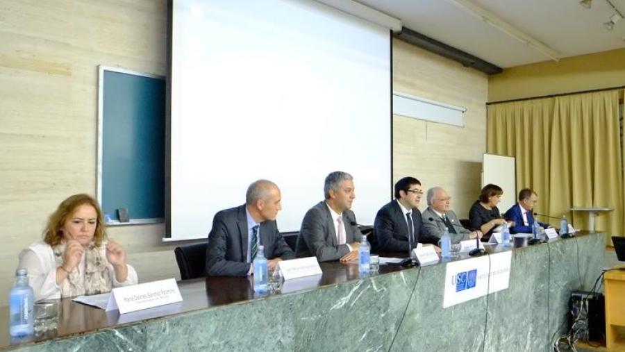 O encontro desenvólvese en Filoloxía (Fotos: SERVIMAV)