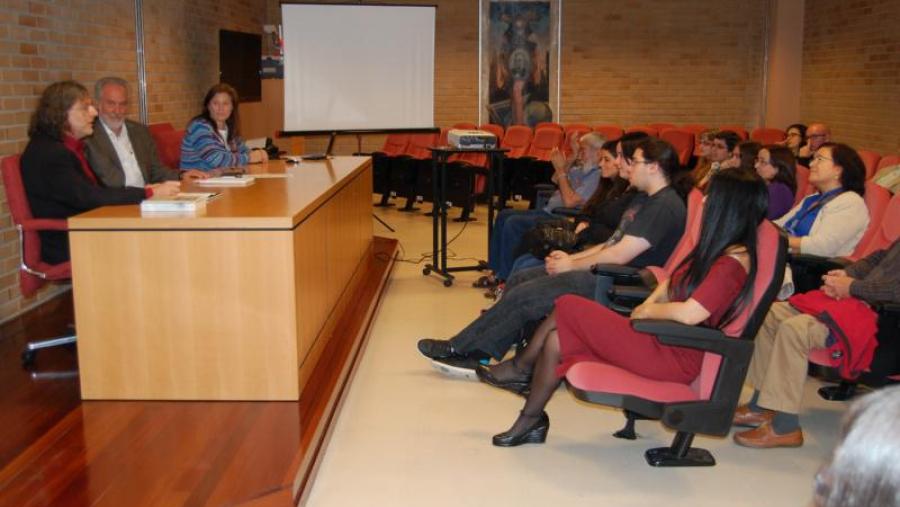 Rodríguez Fer, José Luis Díaz e JoDee Anderson, na Facultade de Humanidades