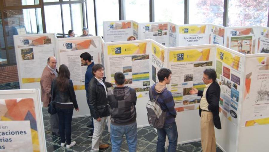 Alumnos e profesores na presentación dos másteres oficias da USC na Facultade de Veterinaria