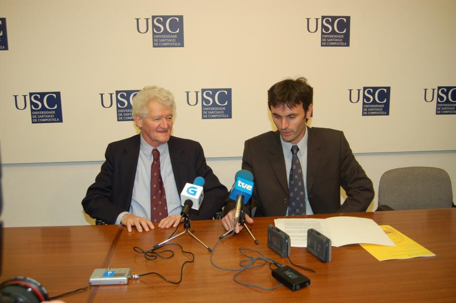 Peter D. Lax y Jorge Mira en la rueda de prensa
