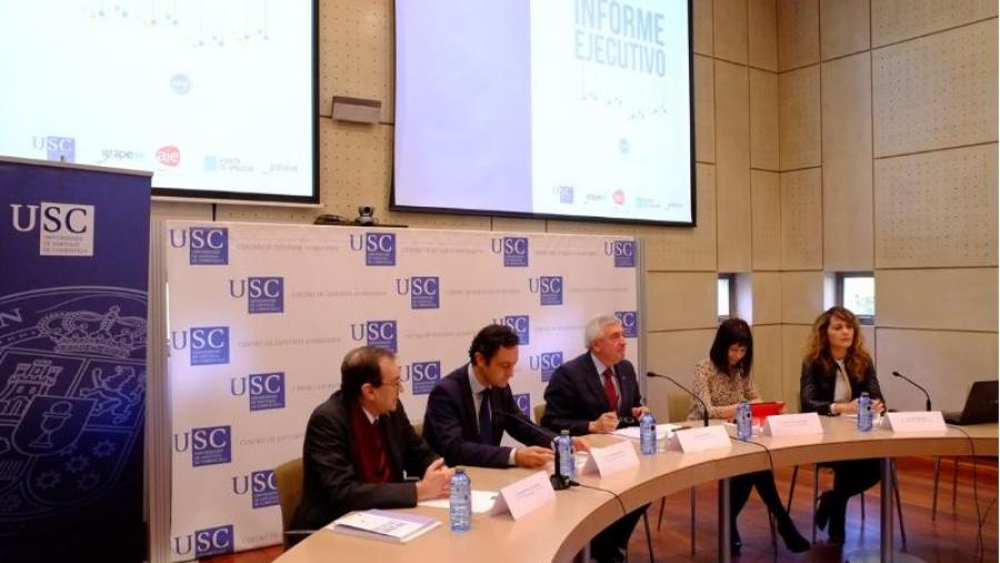 De esquerda a dereita, José Alberto Díez, Javier Aguilera, Juan Viaño, Carmen López e Isabel Neira. Foto: Servimav-USC