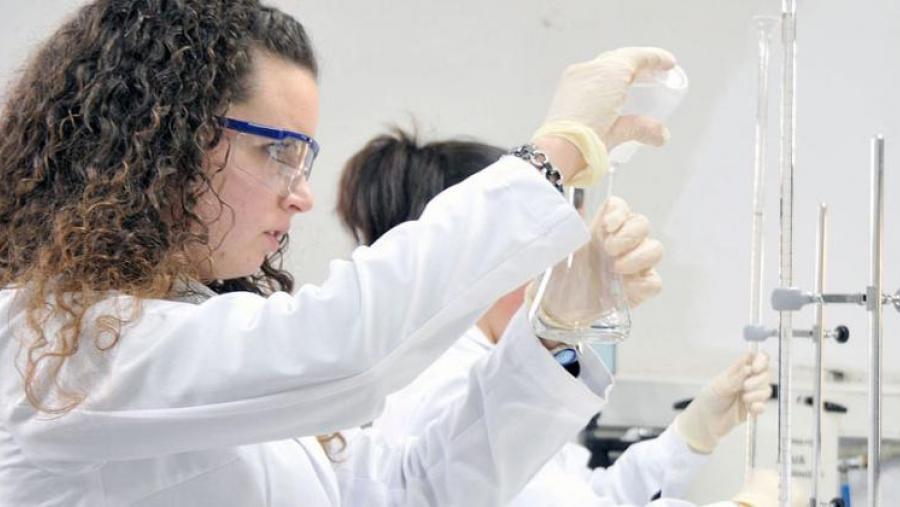 A Universidade de Santiago afiánzase entre as universidades españolas con maior capacidade para xerar coñecemento