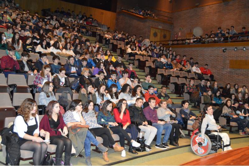 A USC amosa a oferta académica e os servizos do campus de Lugo a estudantes de ensino medio nunha xornada de achegamento