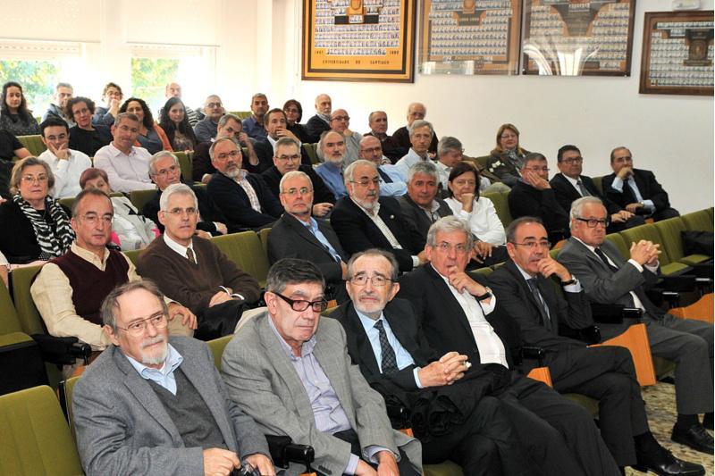 Homenaxe en Física ao catedrático Carlos Pajares